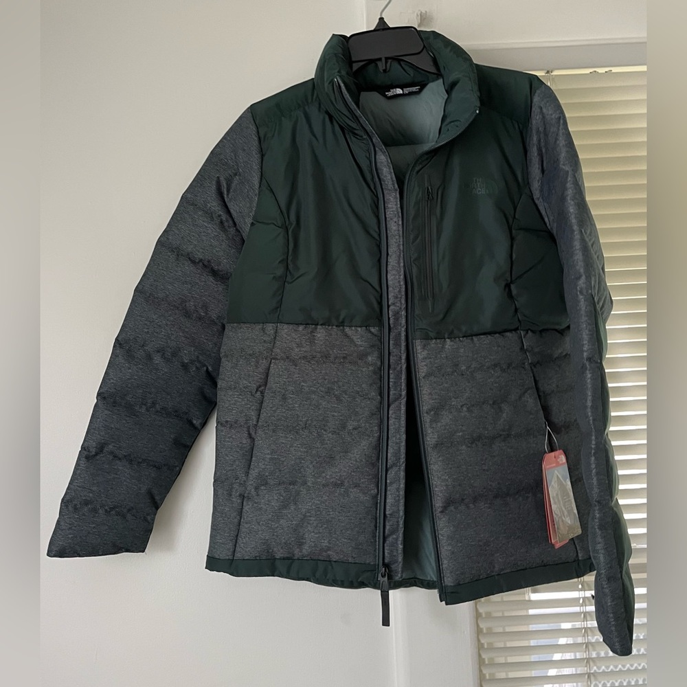 **sold elsewhere** NWT northface winter insulated jacket, green, size large